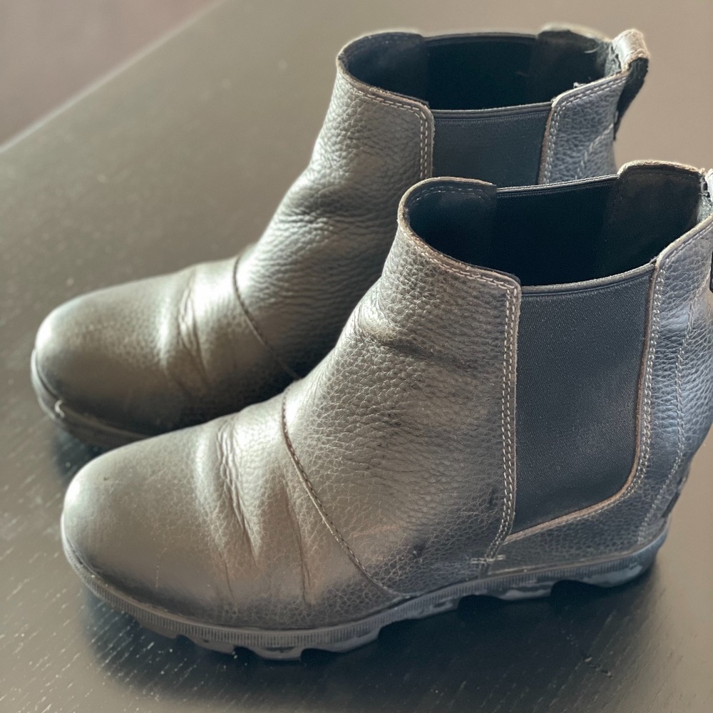 Black Leather Sorel Joan of Arctic Wedge Booties 8.5